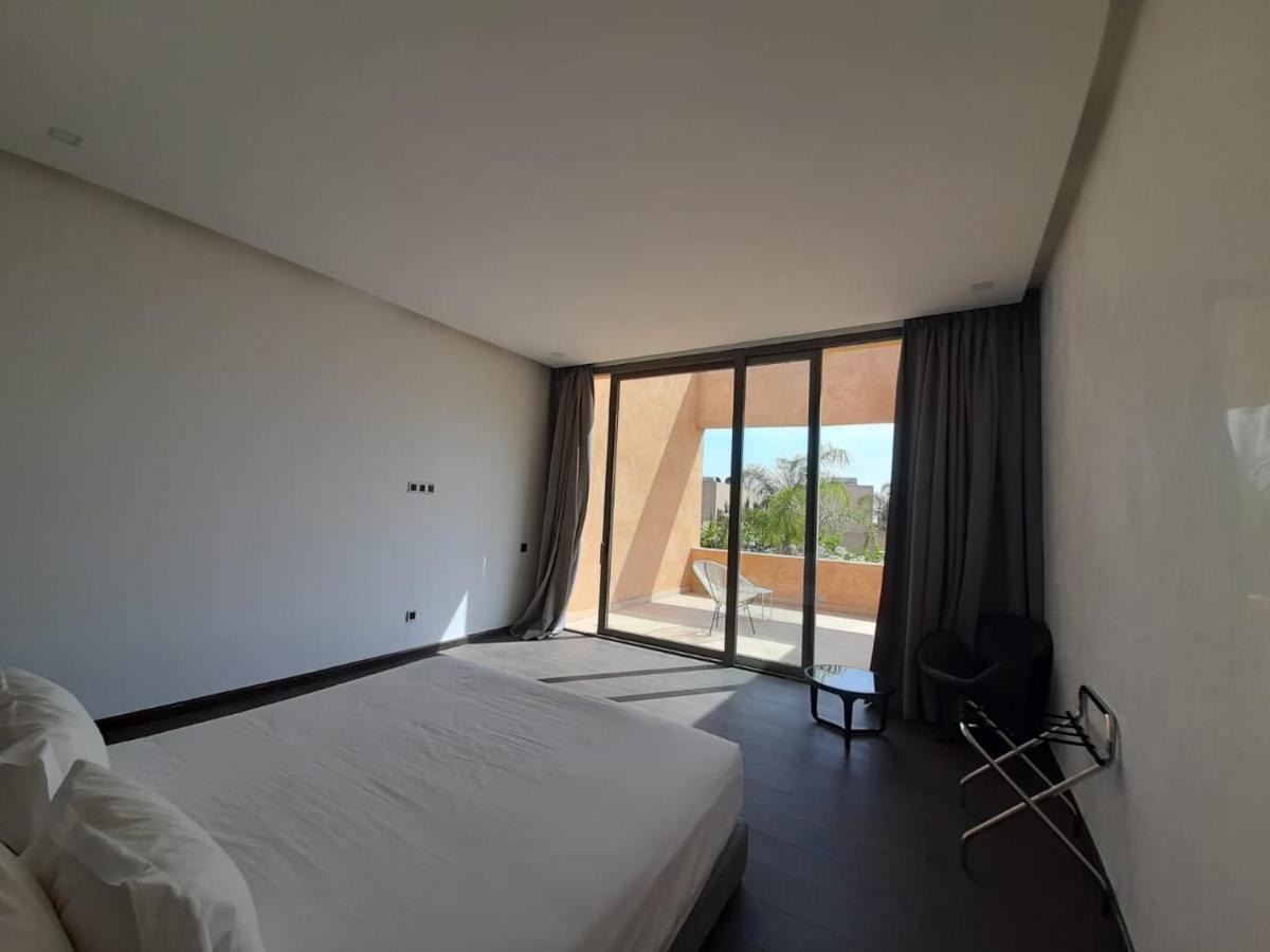 Oliver Palm Resort Villa *